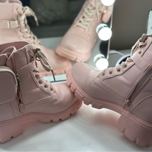 Shoes size 40 dresses size L and jeans size 10 - Picture 15 of 16